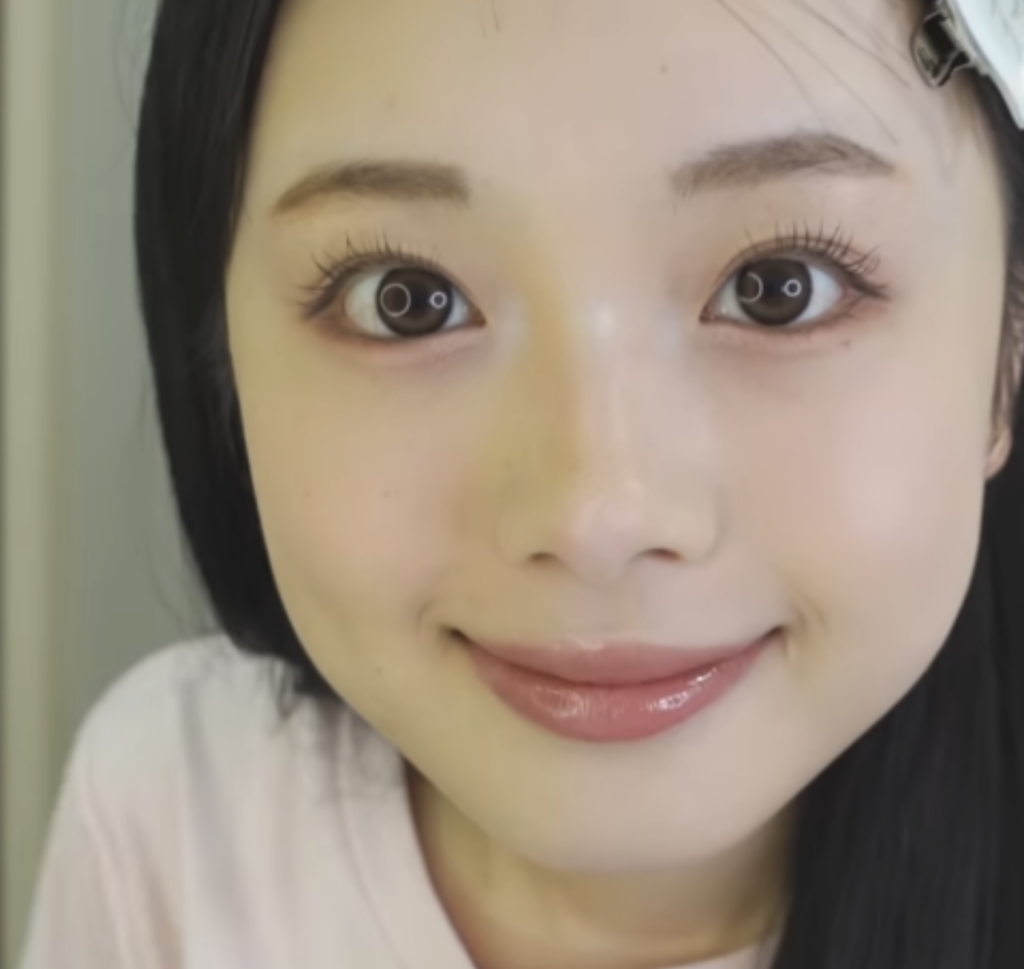 カラコンでさらに可愛く！ひまひまの美容と垢抜けの秘密